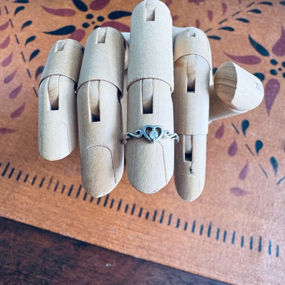 Little Heart Ring - Picture 2 of 6